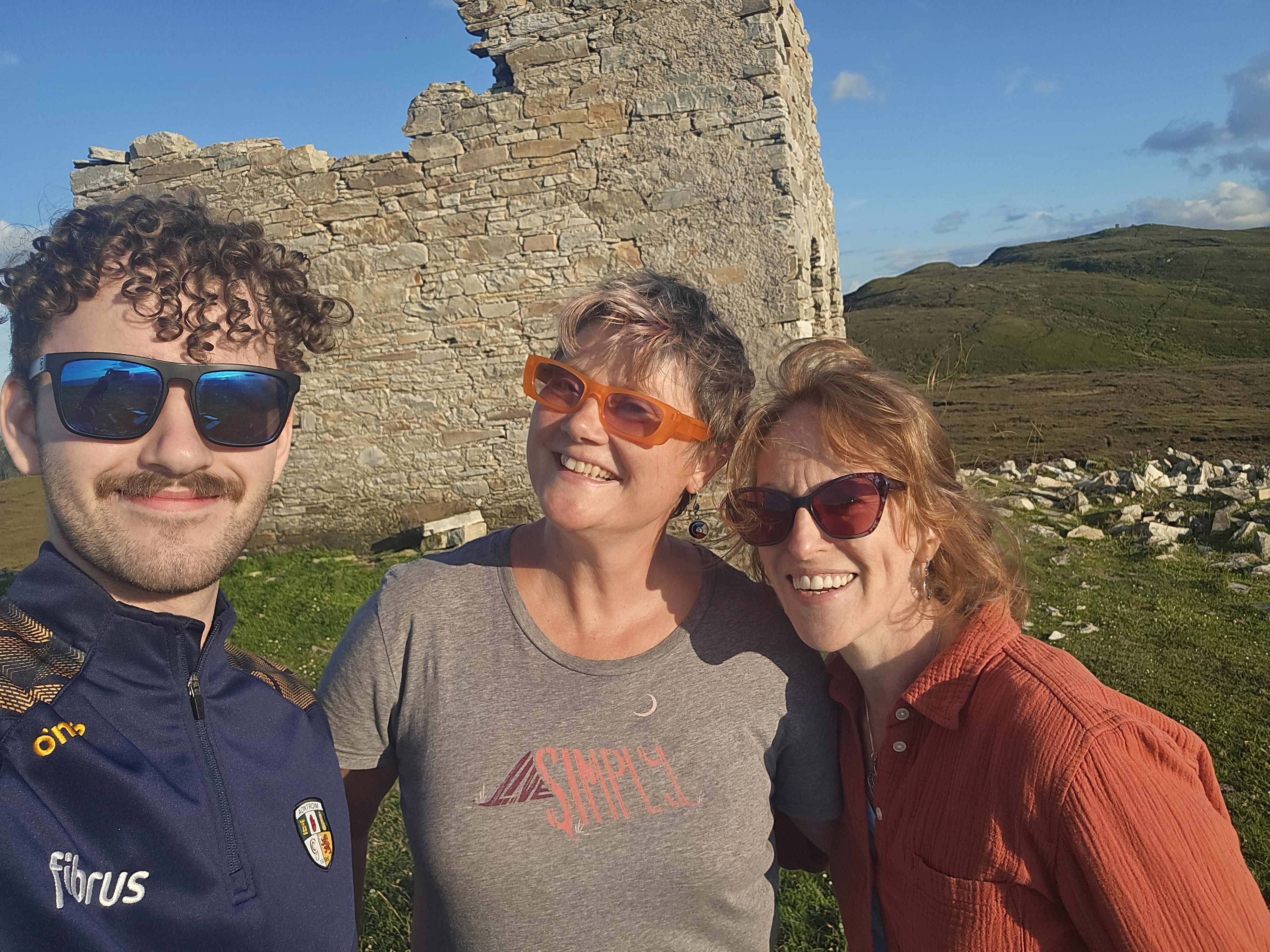 Selfie at horn head with 2 strangers